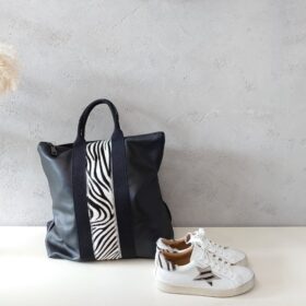 Borsa zaino nera banda zebrata
