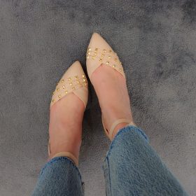 Flat Lucia nude