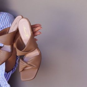 Mules Camelia