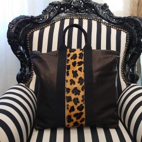 Borsa zaino nera banda leopardata