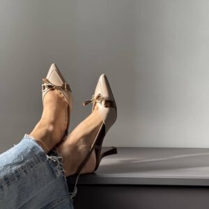 Alternative view of Slingback Barbara