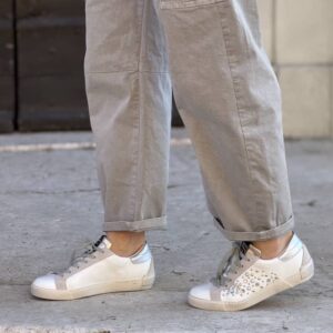 Alternative view of Sneaker borchiette grigio perla