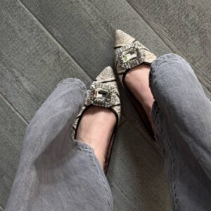 Alternative view of Flat Kesia black