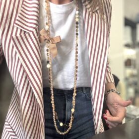 Collana lunga fiocchetto beige