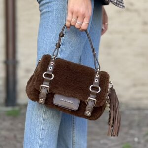 Alternative view of Atena bag Teddy small brown La Carrie