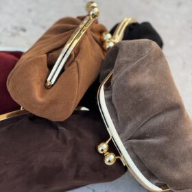 Clutch Nuvolina suede (vari colori)
