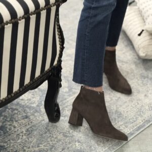 Alternative view of Tronchetto Boston suede testa di moro
