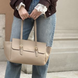 Alternative view of Borsa Isidora beige